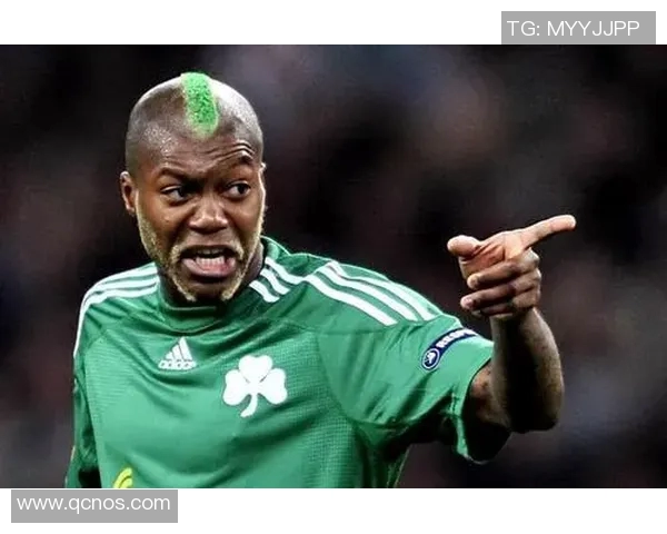 当足球球星发型走偏路赛场瞬间化身欢乐喜剧舞台